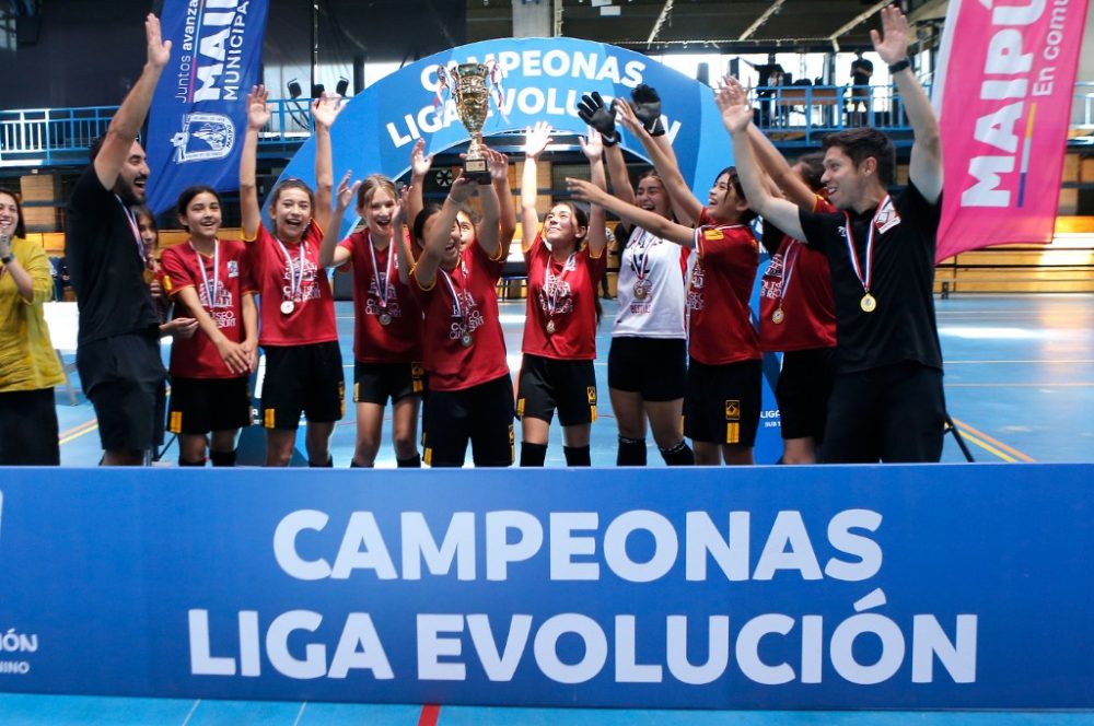 ¡Campeonas! Nuestro colegio ganó el torneo clasificatorio de Futsal CONMEBOL