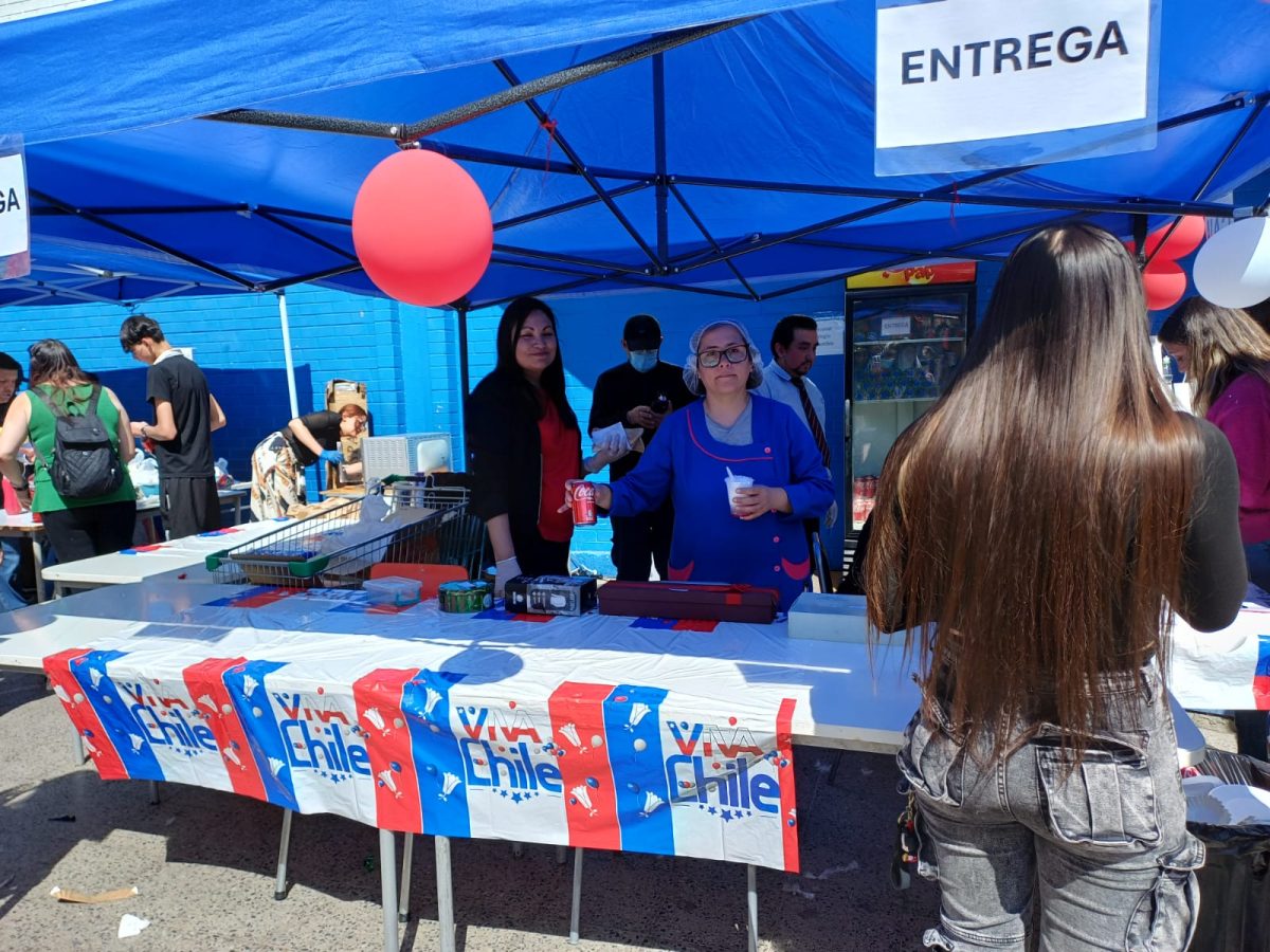 Muestra Folclórica por las Fiestas Patrias