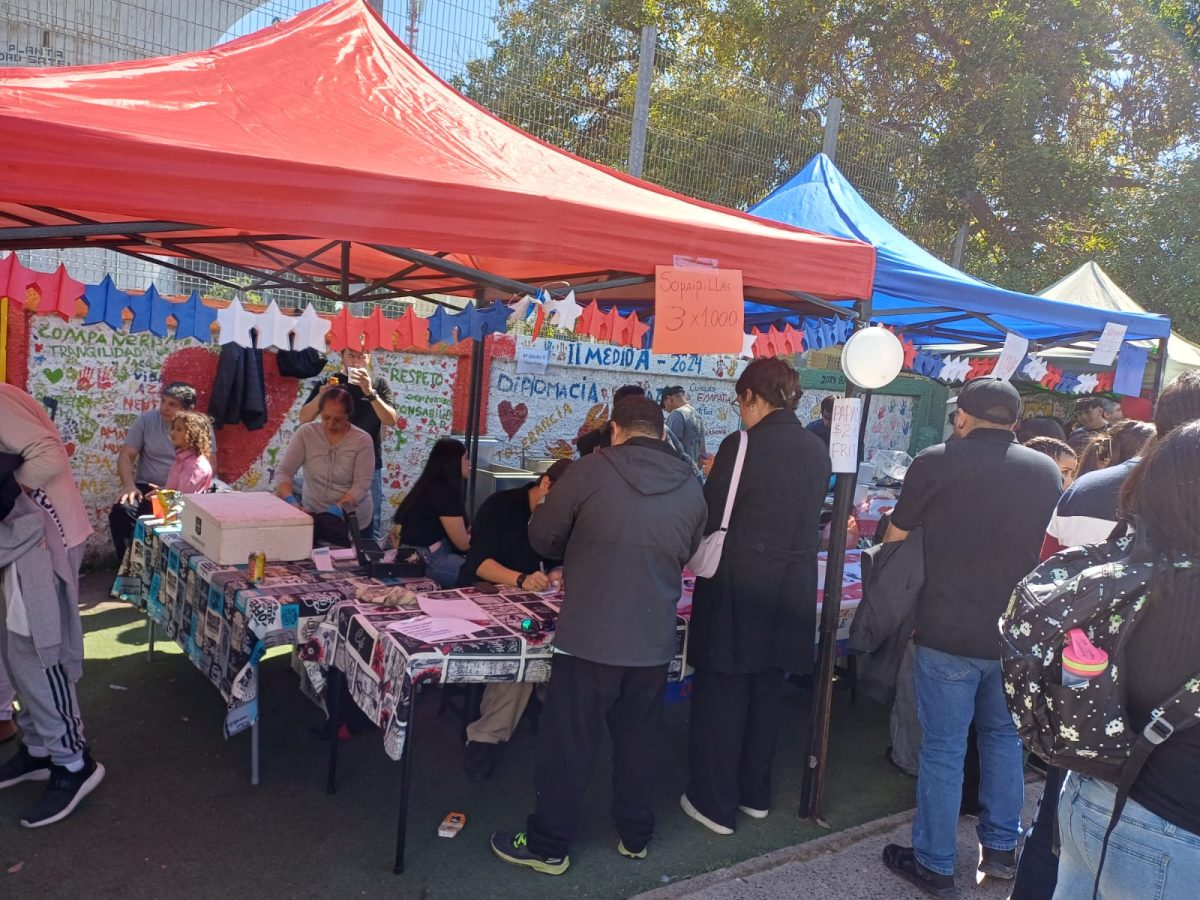 Muestra Folclórica por las Fiestas Patrias