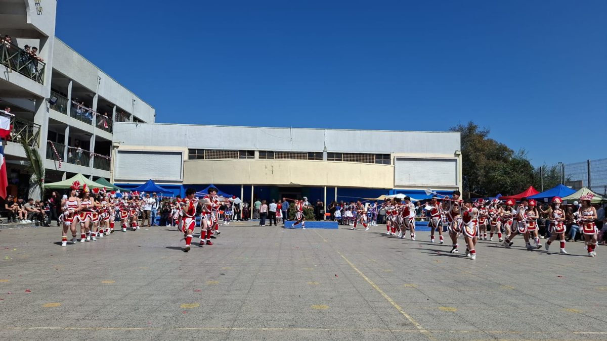 Muestra Folclórica por las Fiestas Patrias