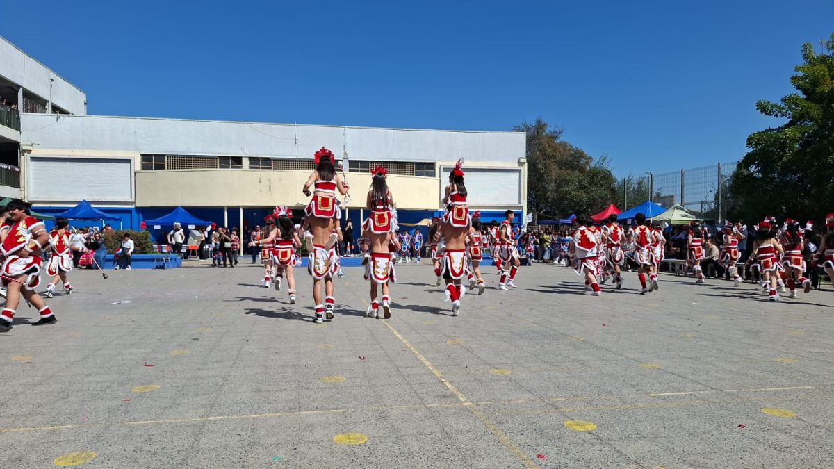Muestra Folclórica por las Fiestas Patrias