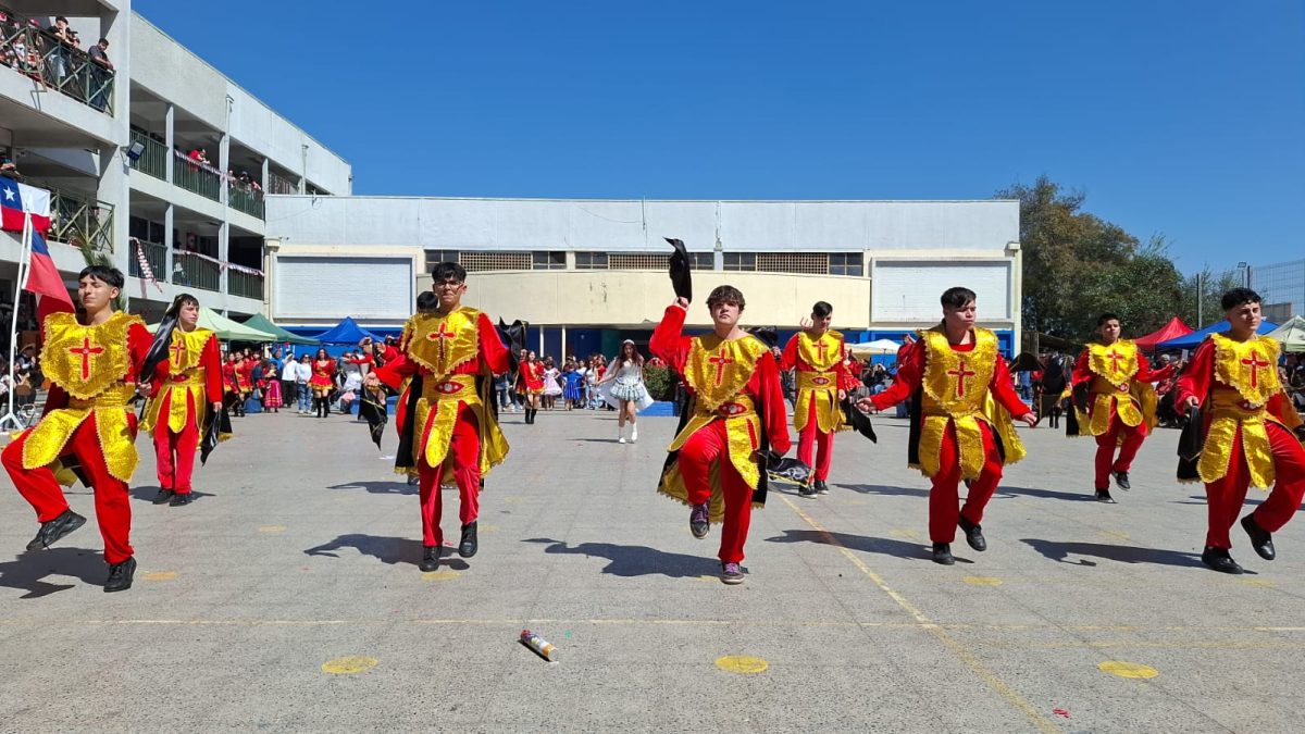 Muestra Folclórica por las Fiestas Patrias