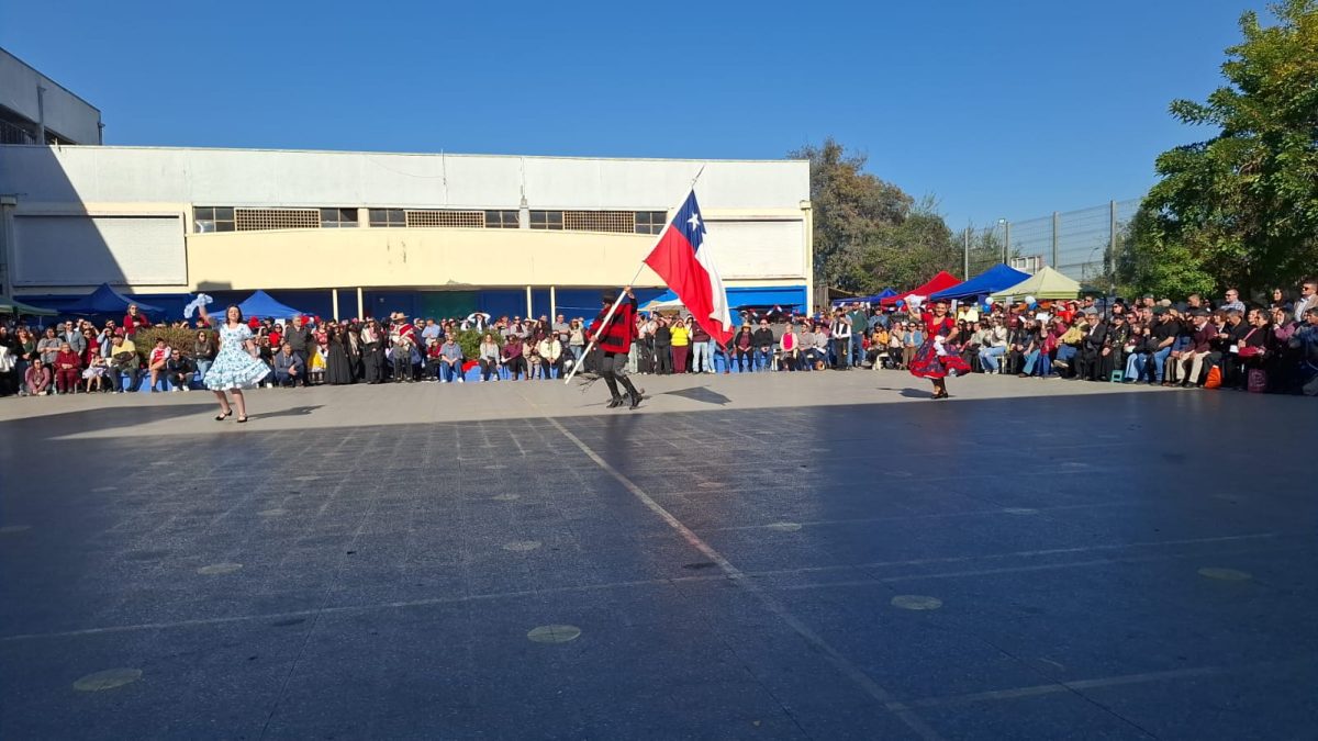 Muestra Folclórica por las Fiestas Patrias
