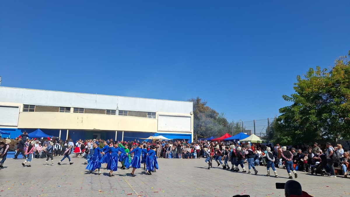 Muestra Folclórica por las Fiestas Patrias