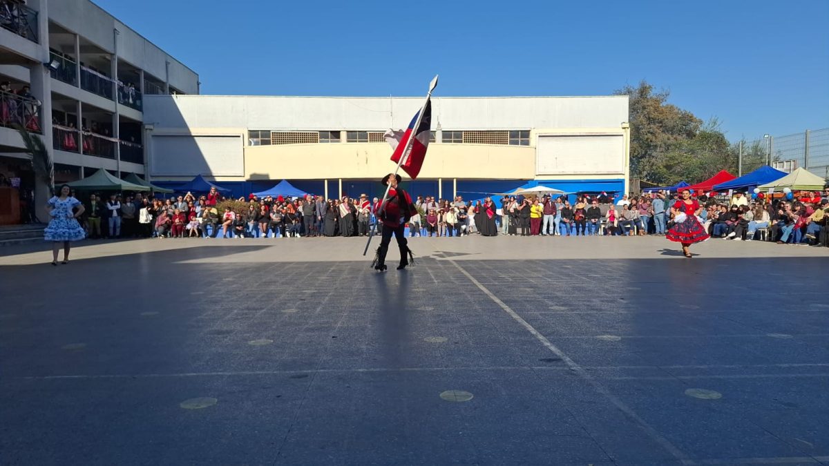 Muestra Folclórica por las Fiestas Patrias