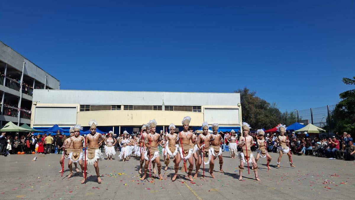 Muestra Folclórica por las Fiestas Patrias