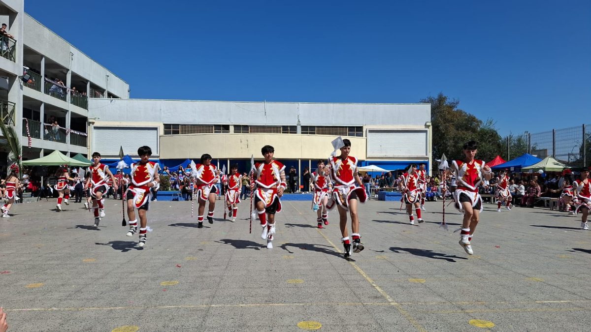 Muestra Folclórica por las Fiestas Patrias