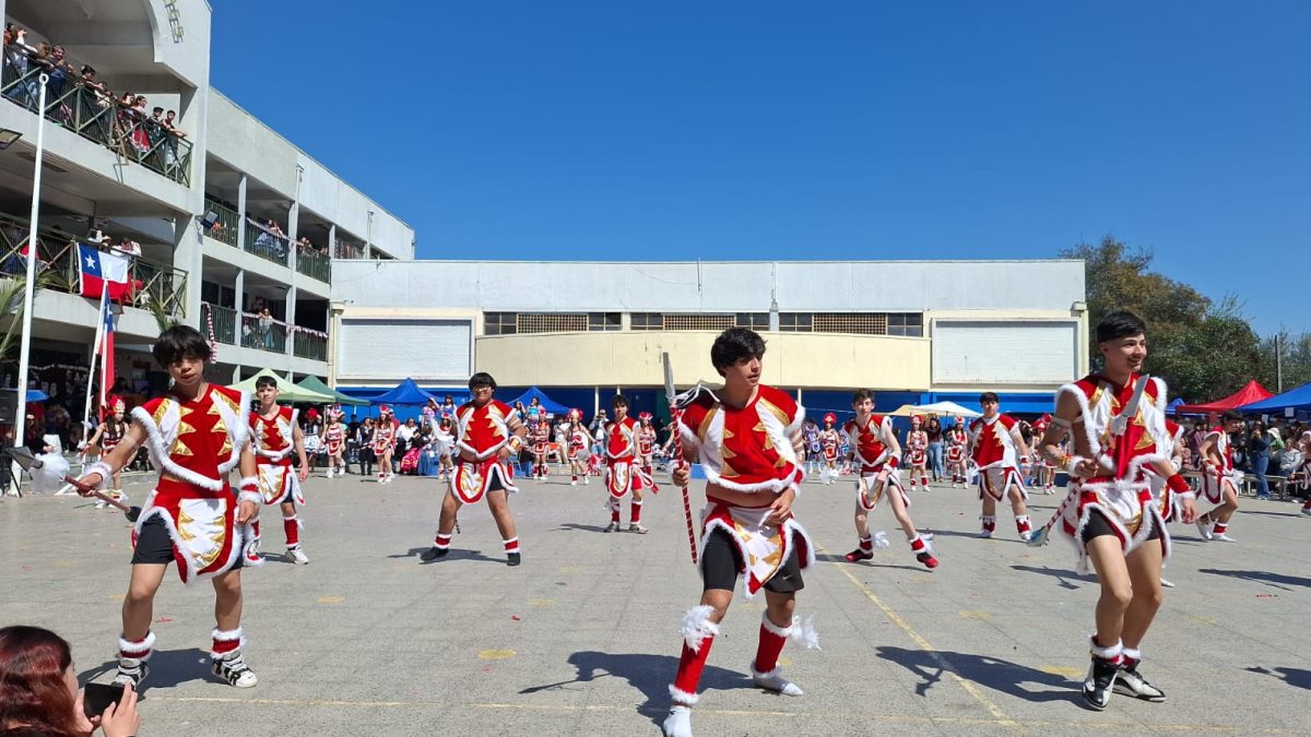 Muestra Folclórica por las Fiestas Patrias