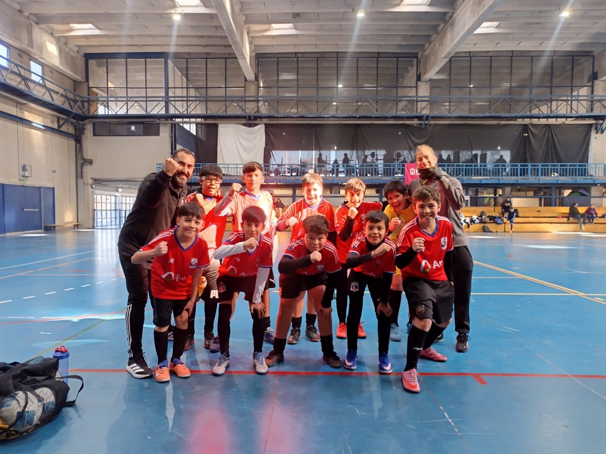 Colegio Los Alpes clasifica a la final comunal de futsal Sub-12