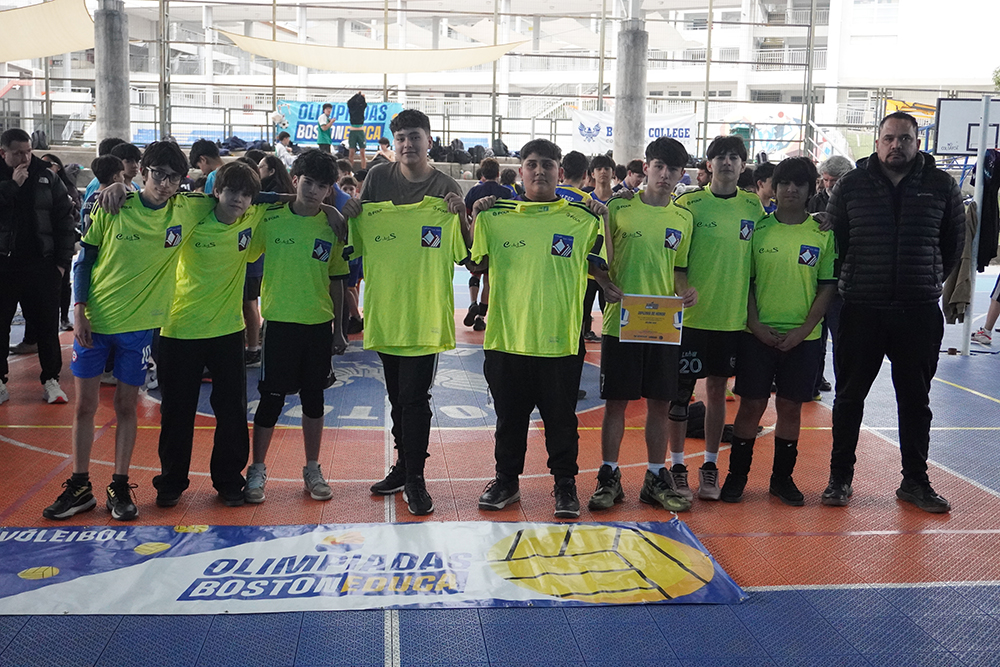 Nuestros estudiantes compitieron en el cierre de la temporada de vóleibol de las Olimpiadas BostonEduca