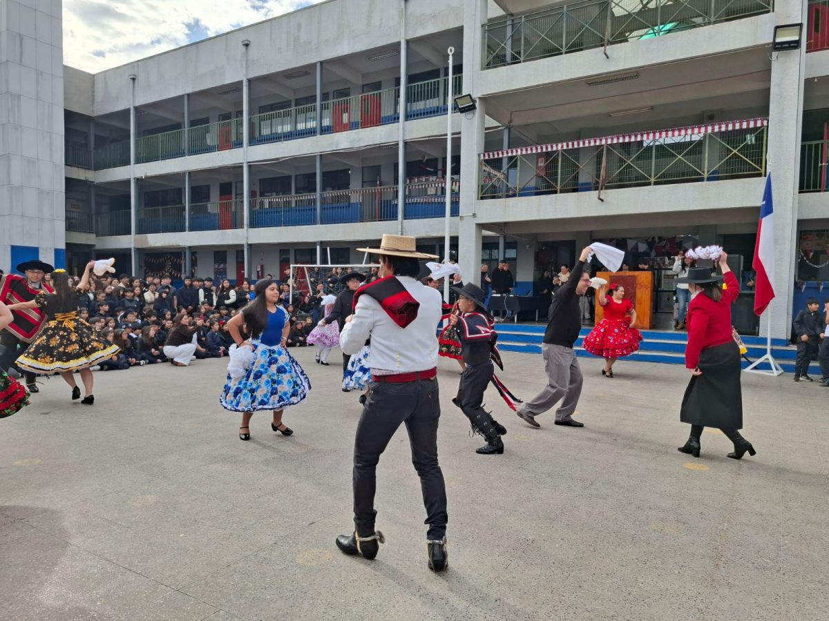 Acto Cívico de Inicio de Fiestas Patrias