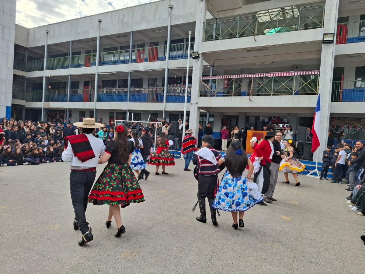 Acto Cívico de Inicio de Fiestas Patrias