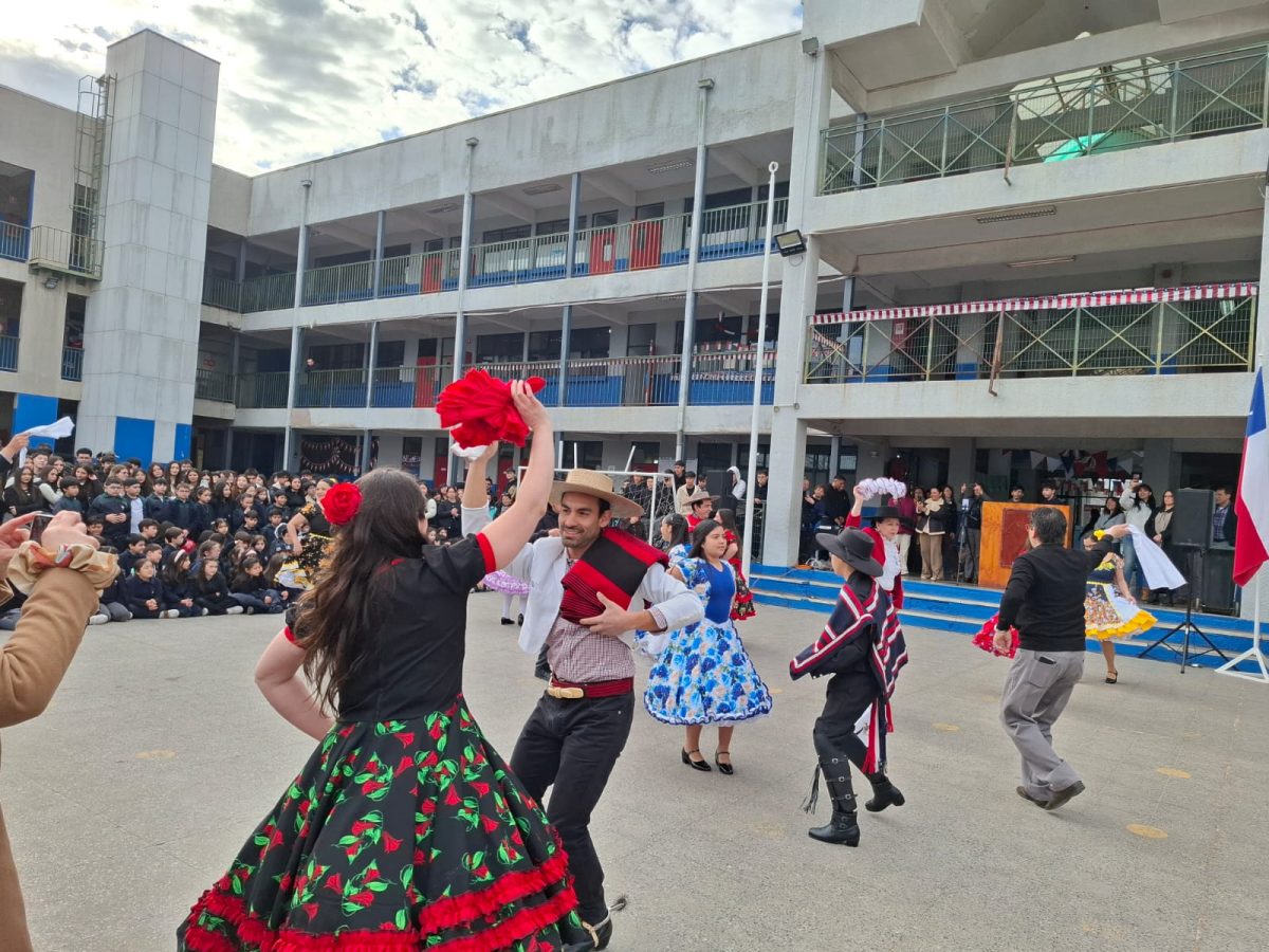 Acto Cívico de Inicio de Fiestas Patrias