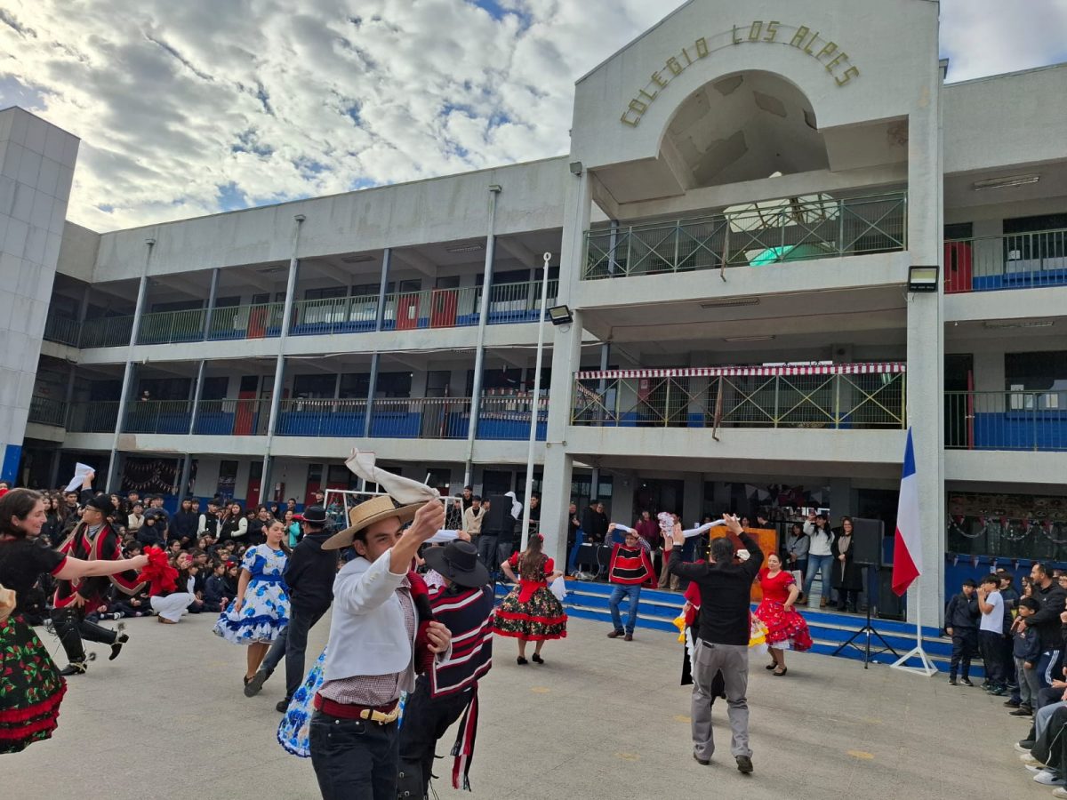 Acto Cívico de Inicio de Fiestas Patrias