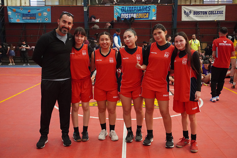 Nuestras estudiantes fueron parte de una nueva jornada de Básquetbol Intermedia Damas en las Olimpiadas BostonEduca