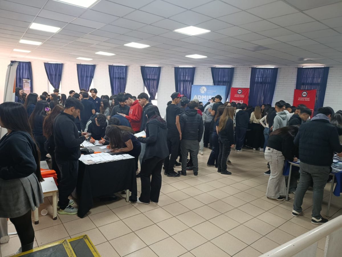 Feria Vocacional en Colegio Los Alpes