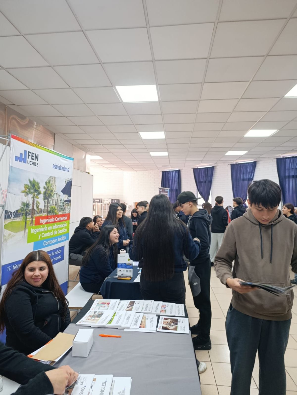 Feria Vocacional en Colegio Los Alpes