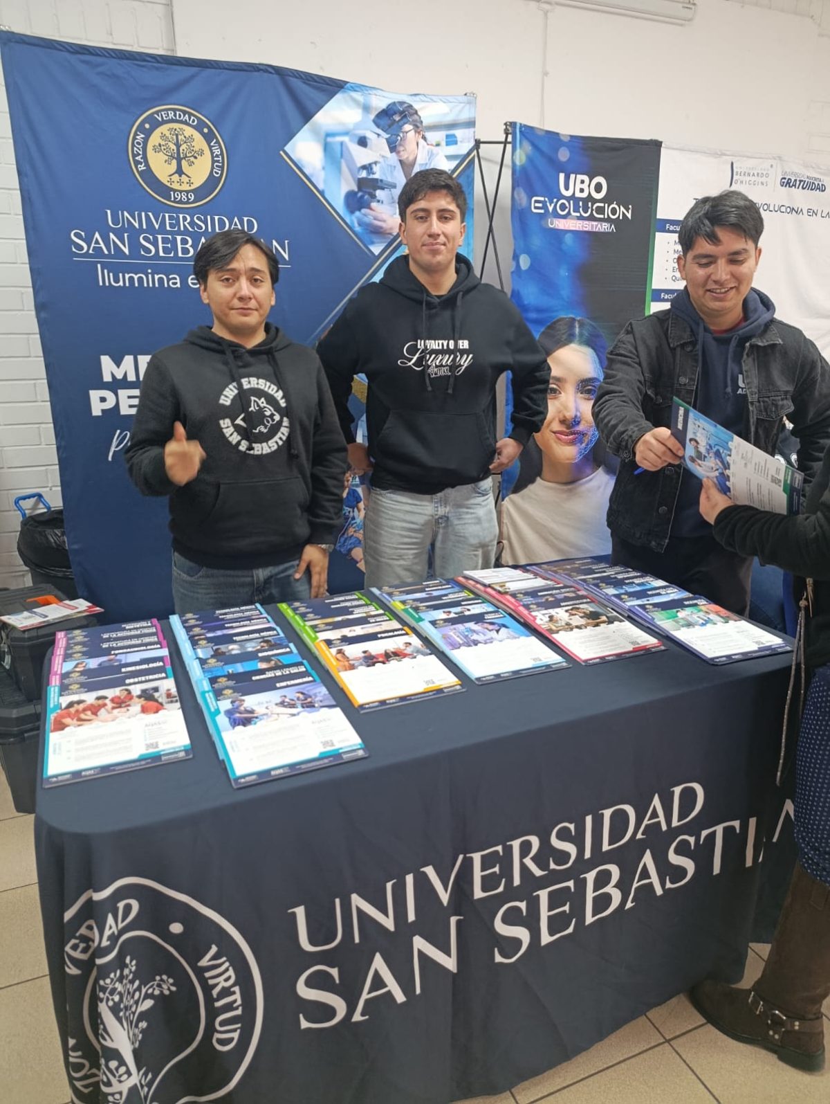 Feria Vocacional en Colegio Los Alpes