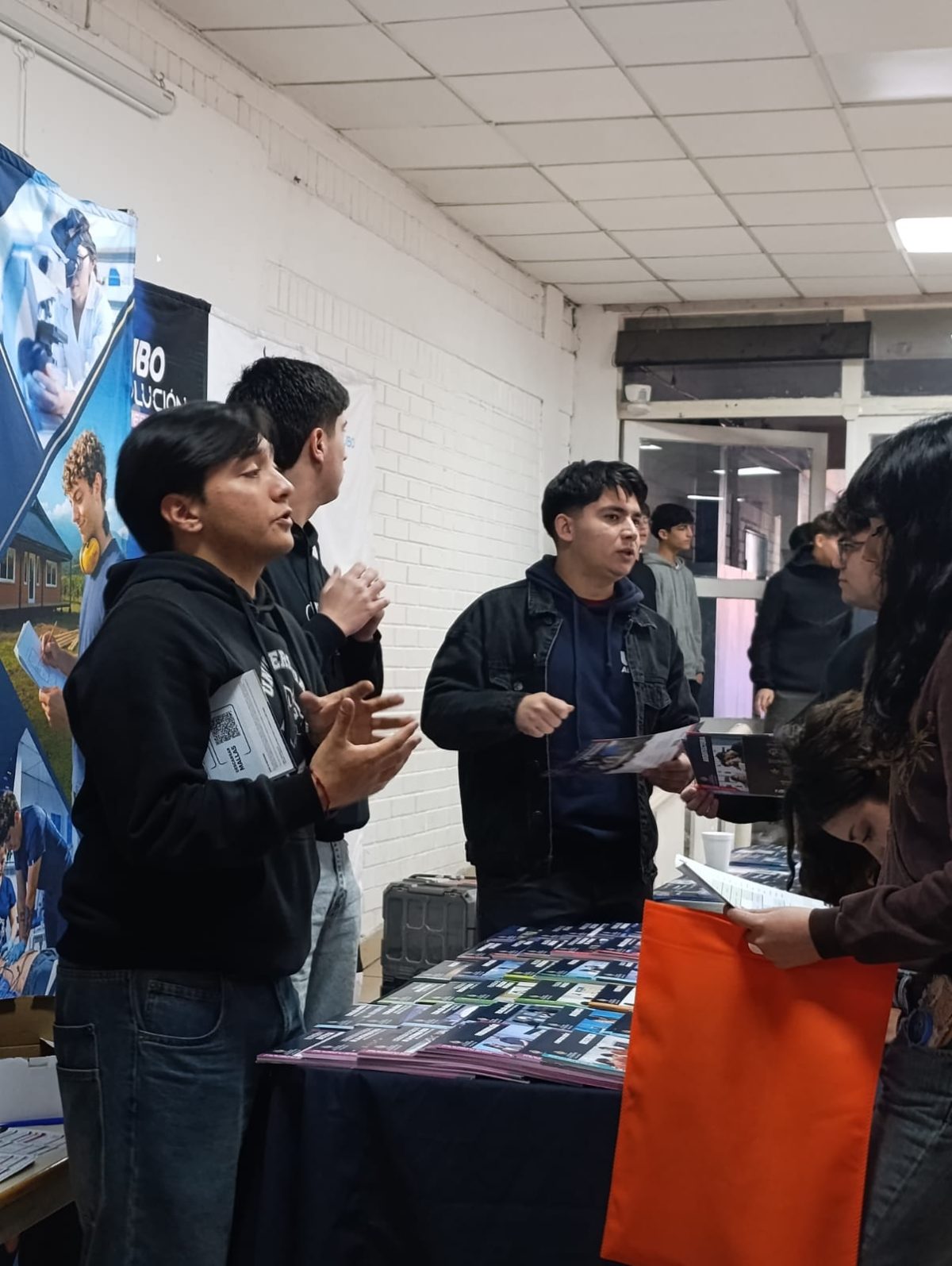 Feria Vocacional en Colegio Los Alpes