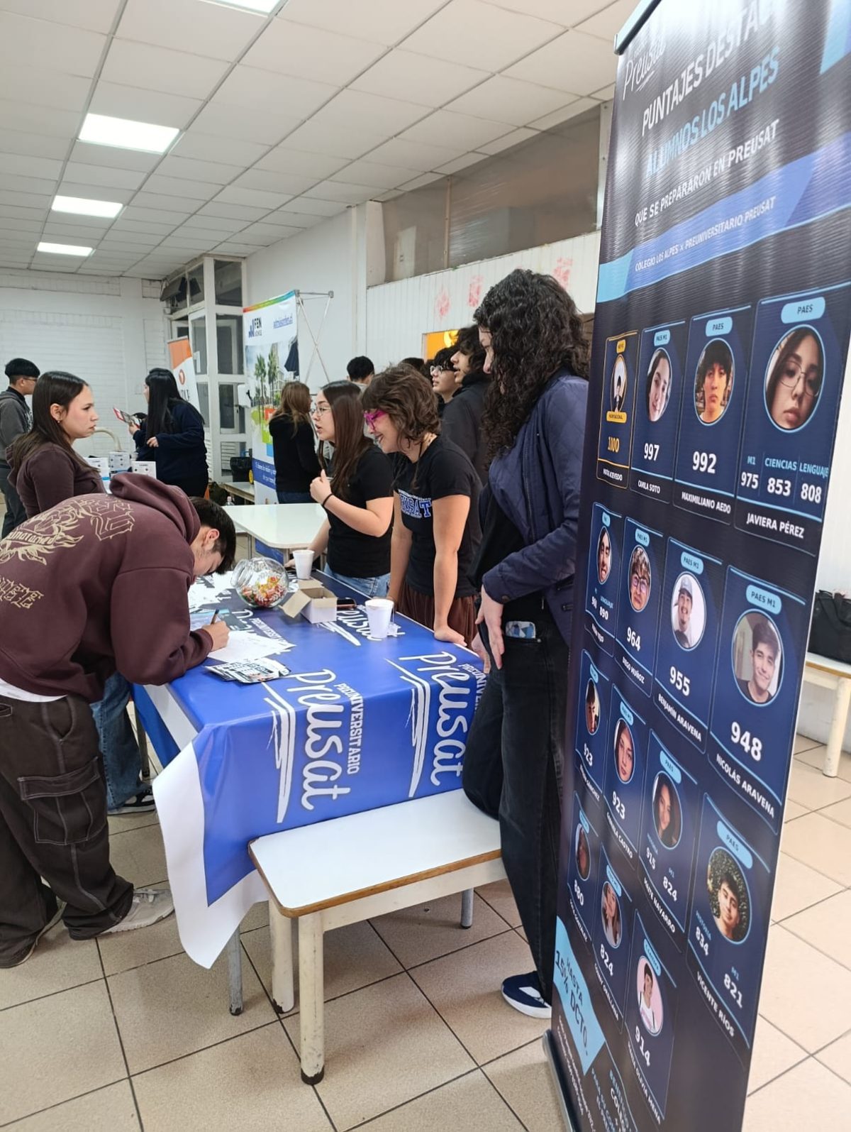 Feria Vocacional en Colegio Los Alpes