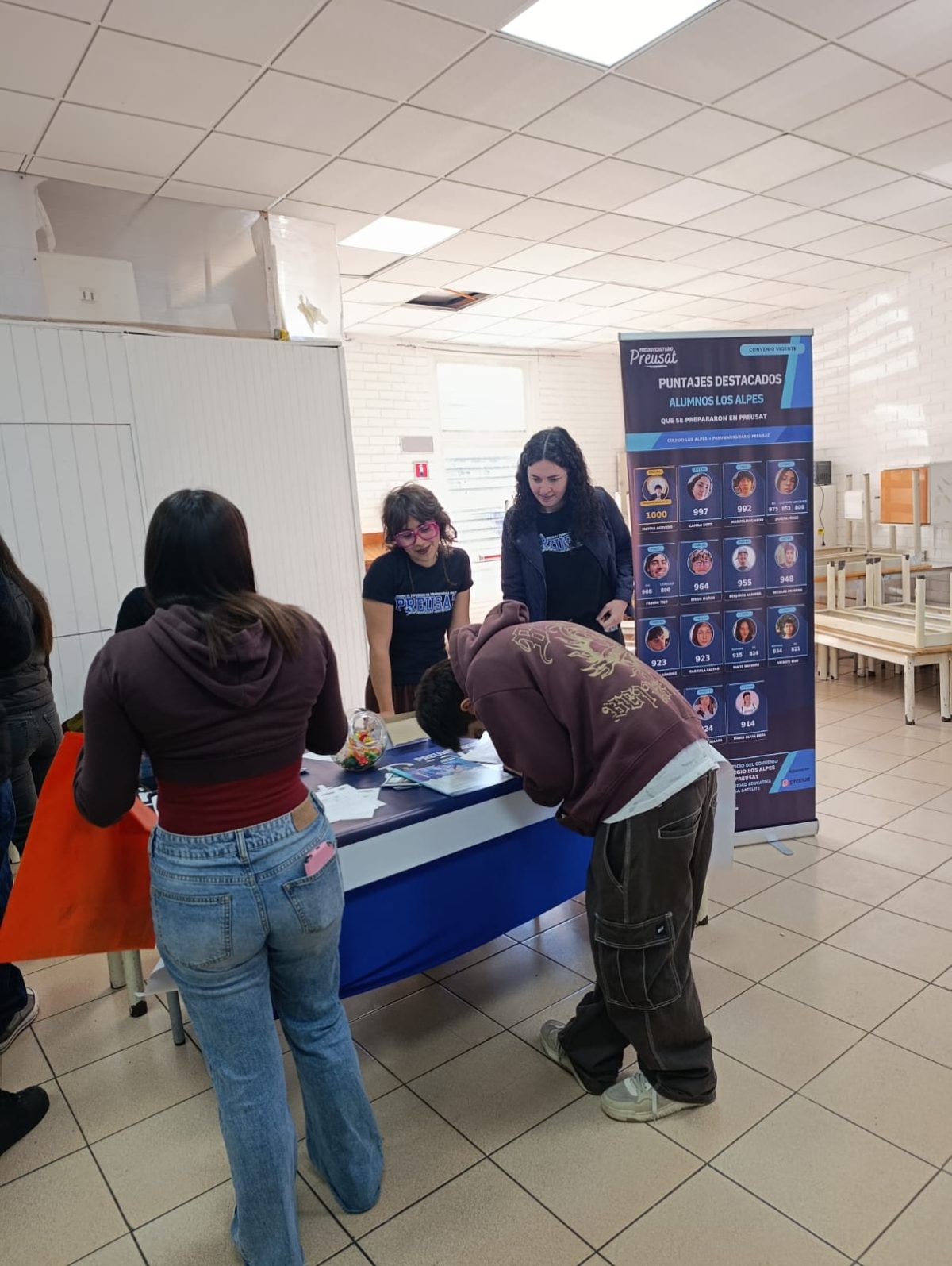 Feria Vocacional en Colegio Los Alpes