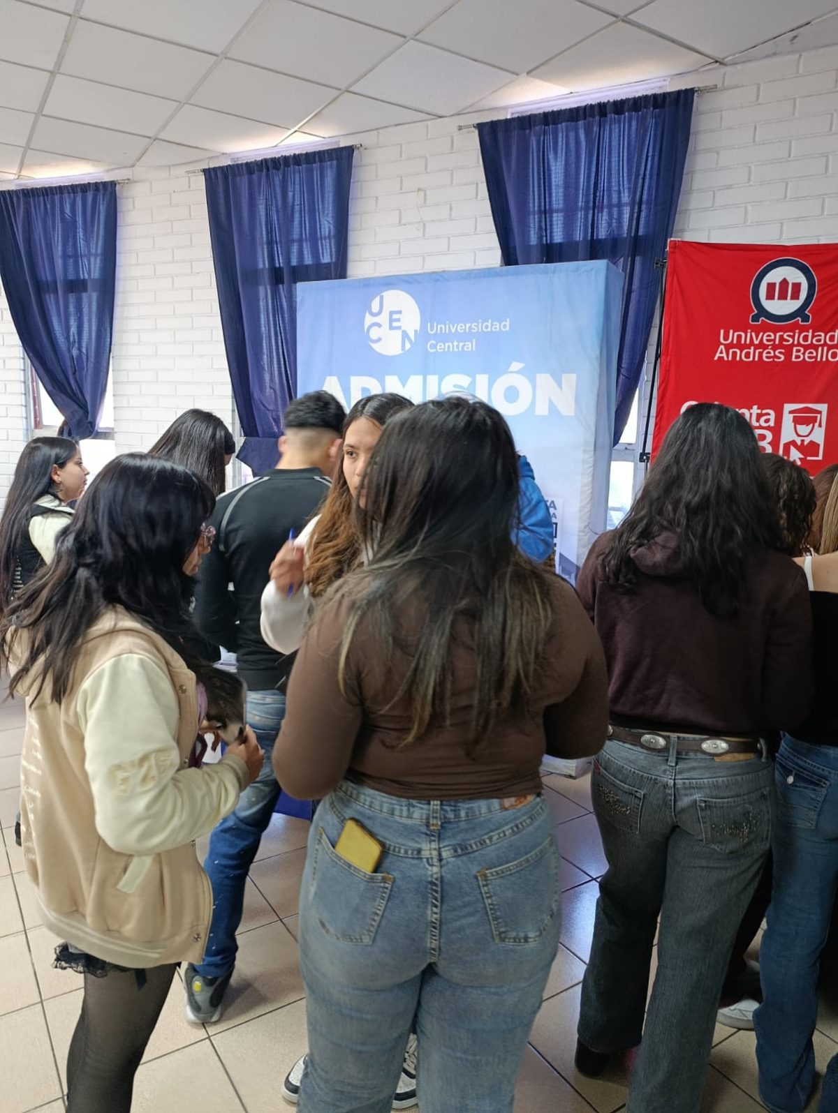 Feria Vocacional en Colegio Los Alpes