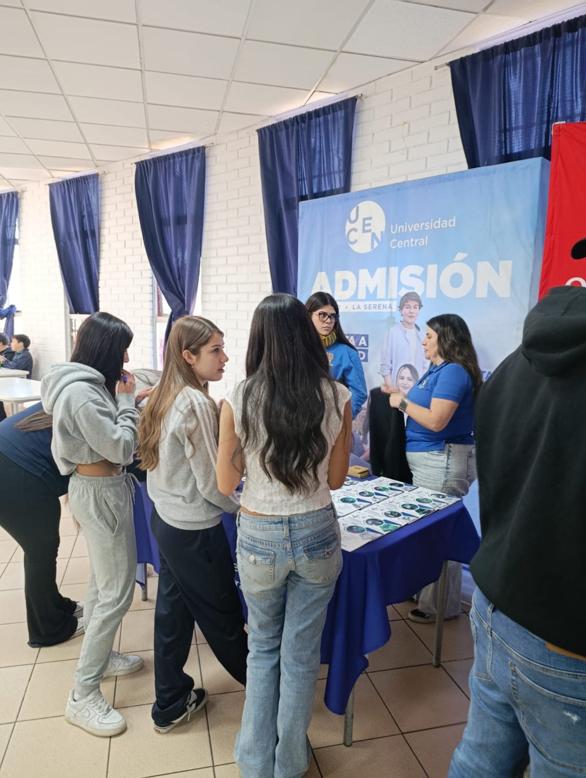 Feria Vocacional en Colegio Los Alpes